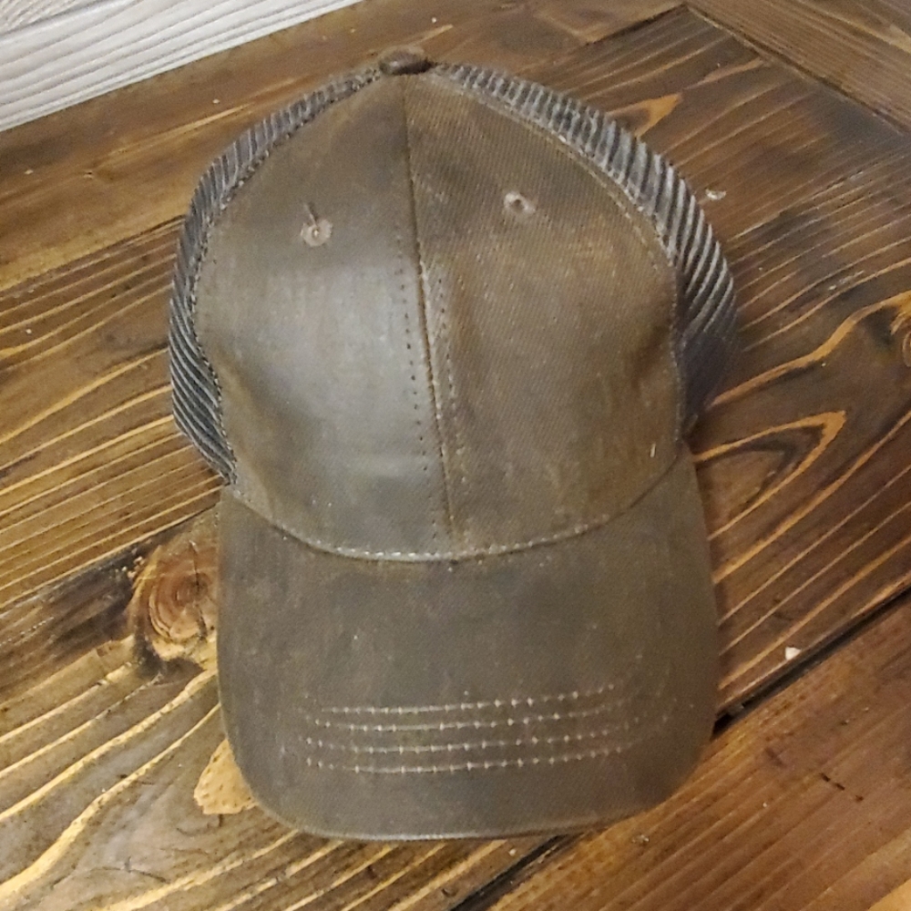 Oiled Cap